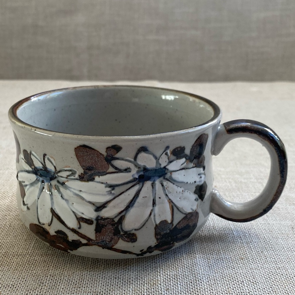 Studio pottery glazed ceramic mug (coffee/soup). Flower pattern hand painted.